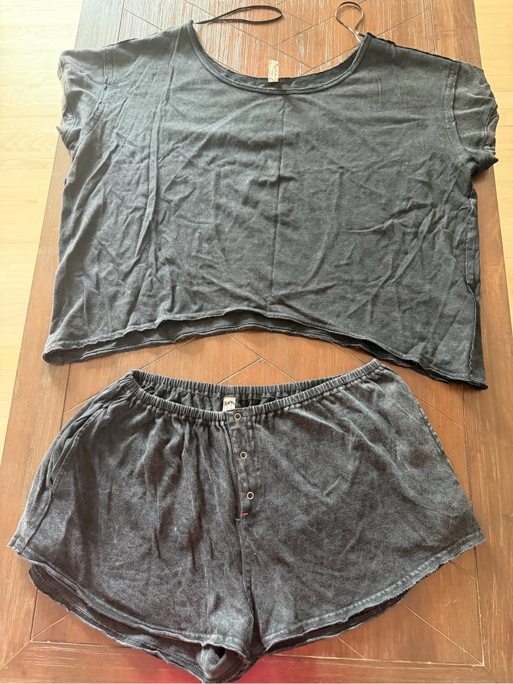 INTIMATELY FREE PEOPLE TWO-PIECE LOUNGE / SLEEP SET SMALL